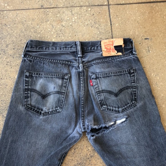 Vintage Levi’s 501 jeans - Picture 8 of 13